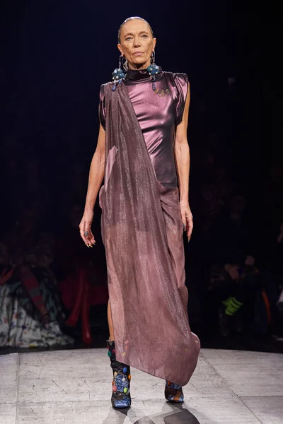 Look 24